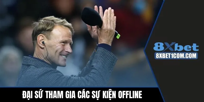 Đại sứ Teddy Sheringham tham gia sự kiện offline